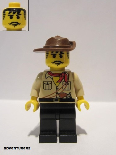 lego 2003 mini figurine adv051 Johnny Thunder In Desert Outfit with Cleft Chin (Orient Expedition) 