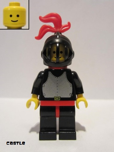 lego 1984 mini figurine cas175 Breastplate Black, Black Legs with Red Hips, Black Grille Helmet, Red Plume, Red Plastic Cape 
