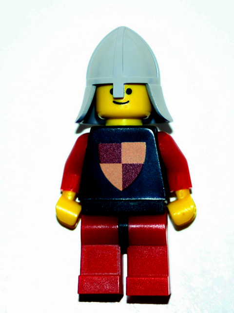 lego 2009 mini figurine cas229new Knights Tournament Knight Black Red Legs with Black Hips, Light Bluish Gray Neck-Protector (Reissue) 