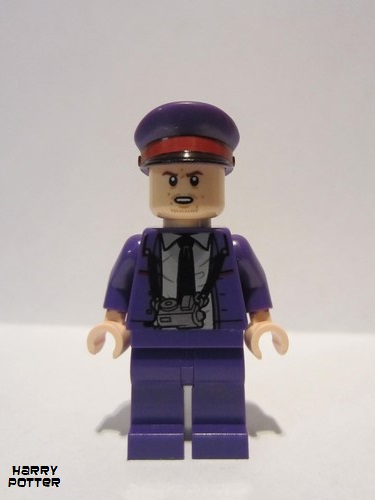 lego 2019 mini figurine hp192 Stan Shunpike In Knight Bus Conductor Uniform, Red Band on Hat 