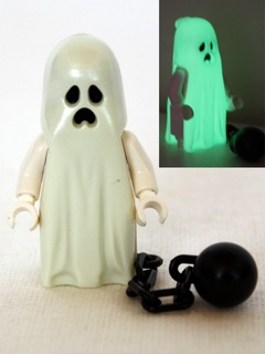 lego 2012 mini figurine gen044 Ghost With Pointed Top Shroud and Ball and Chain 