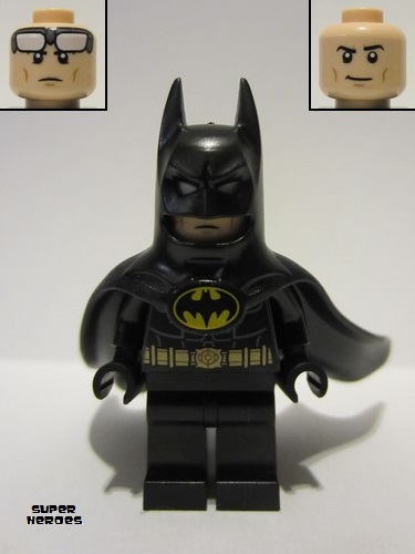 lego 2023 mini figurine sh880 Batman One Piece Mask and Cape with Simple Bat Logo (1992) 