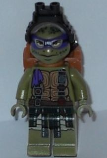 lego 2014 mini figurine tnt050 Donatello With Goggles and Pack 