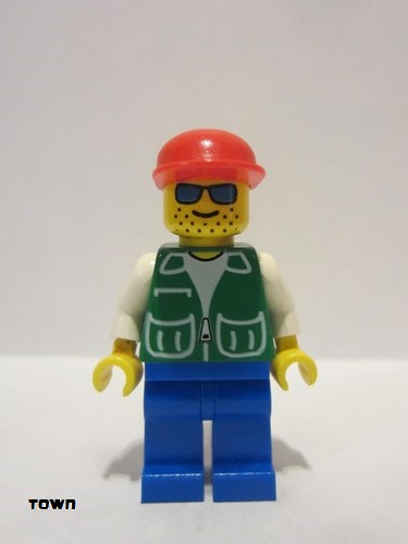 lego 1993 mini figurine pck001 Citizen Jacket Green with 2 Large Pockets - Blue Legs, Red Cap 