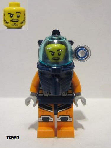 lego 2020 mini figurine cty1224 Deep Sea Diver Male, Dark Blue Helmet, Side Lamp, Stubble 
