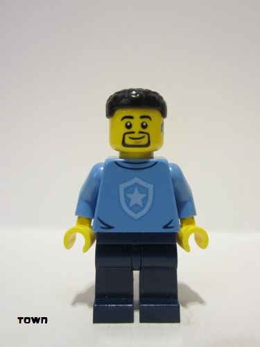 lego 2023 mini figurine cty1563 Police - City Officer In Training Male, Medium Blue Shirt with Badge, Dark Blue Legs, Black Hair, Beard, Hearing Aid 