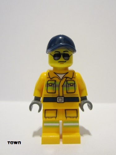 lego 2023 mini figurine cty1592 Stuntz Crew Male, Bright Light Orange Suit with Reflective Stripes, Dark Blue Cap, Sunglasses 