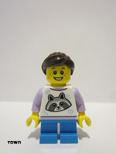 lego 2024 mini figurine twn498 Child Girl, White Top with Raccoon, Dark Azure Short Legs, Dark Brown Hair Ponytail, Freckles 