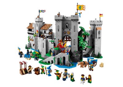 lego 2022 set 10305 Lion Knight's Castle