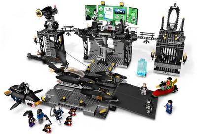 lego 2006 set 7783 The Batcave : The Penguin and Mr. Freeze's Invasion 