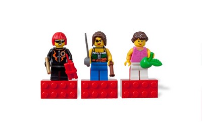 lego 2010 set 852948 Magnet Set, Minifigures Females (3) 