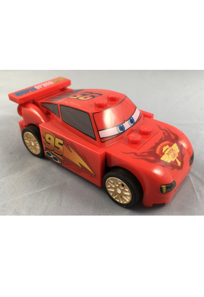 lego 2011 mini figurine crs039 Lightning McQueen Piston Cup Hood, White and Gold Wheels 