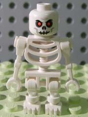 lego 2007 mini figurine cas328 Skeleton Warrior 2 White 
