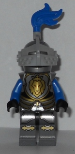 lego 2013 mini figurine cas532 King's Knight Armor With Lion Head with Crown, Helmet with Pointed Visor, Blue Plume, Angry Face 