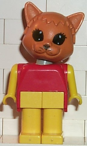lego 1979 mini figurine fab3f Charlie Cat Brown Head, Yellow Legs and Arms, Red Top 