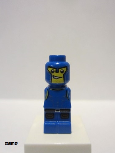 lego 2009 mini figurine 85863pb018 Minotaurus Gladiator Microfigure, Blue 