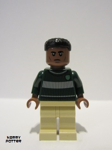lego 2023 mini figurine hp401 Blaise Zabini Dark Green Slytherin Quidditch Sweater, Tan Legs 