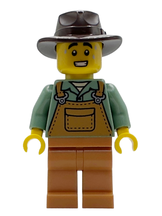 lego 2025 mini figurine hol375 Farmer Male, Medium Nougat Overalls over Sand Green Shirt, Medium Nougat Legs, Dark Brown Fedora, Sweat 