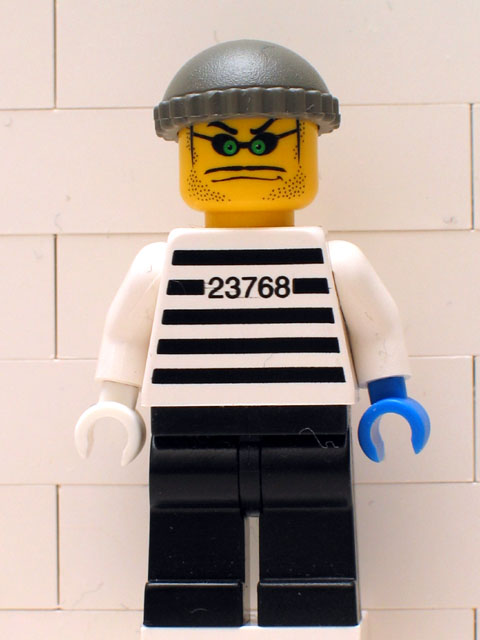 lego 2003 mini figurine ixs008 Xtreme Stunts Brickster With Dark Gray Knit Cap 