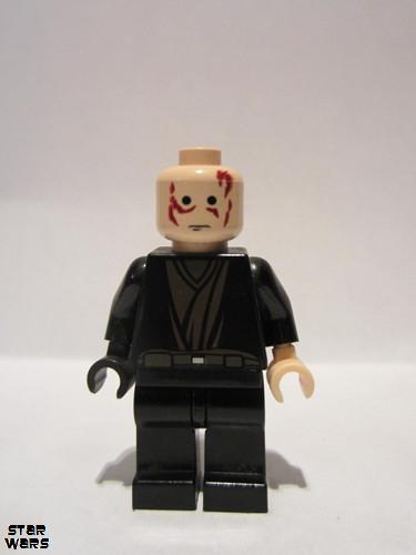lego 2005 mini figurine sw0139 Anakin Skywalker With black right hand<br/>No hair 