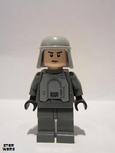 lego 2010 mini figurine sw0289 General Maximillian Veers Light Bluish Gray Helmet and Armor 