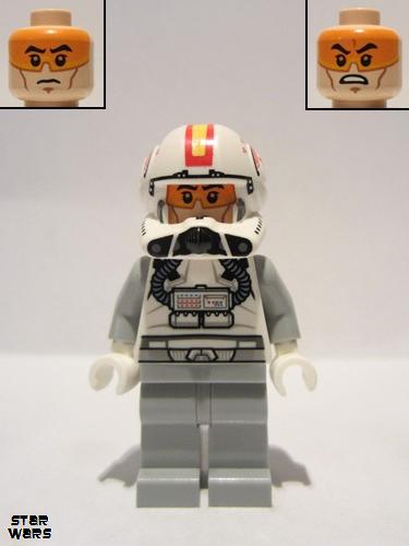 lego 2015 mini figurine sw0608 Clone Pilot Ep.3 with Open Helmet Yellow and Red Markings 