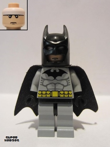 lego 2006 mini figurine bat001 Batman Light Bluish Gray Suit with Black Mask 