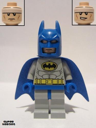 lego 2014 mini figurine sh111 Batman Light Bluish Gray Suit with Yellow Belt and Crest, Blue Mask and Cape 