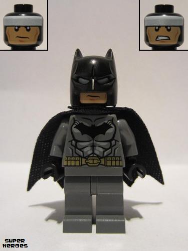 lego 2015 mini figurine sh151 Batman Dark Bluish Gray Suit, Gold Belt, Black Hands, Spongy Cape 