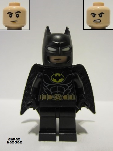 lego 2023 mini figurine sh0899 Batman Black Suit, Gold Belt, Cowl with White Eyes, Neutral / Grimace 