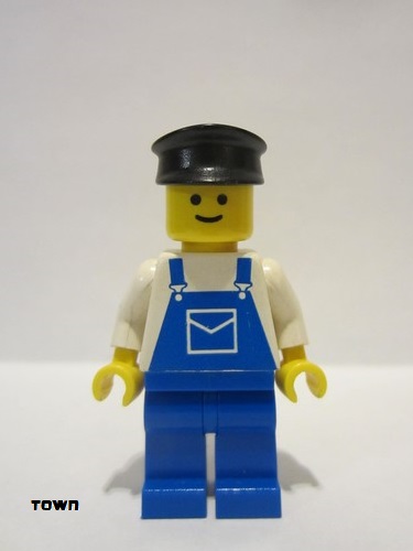 lego 1987 mini figurine ovr015 Citizen Overalls Blue with Pocket, Blue Legs, Black Hat 