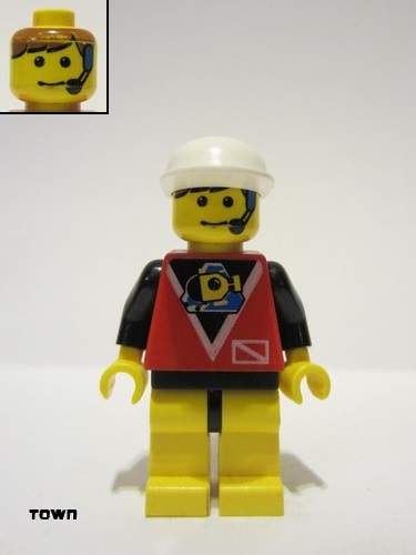 lego 1997 mini figurine div008 Divers Control 1, Yellow Legs with Black Hips, White Cap 