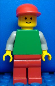 lego 1997 mini figurine pln129 Citizen Plain Green Torso with Light Gray Arms, Red Legs, Red Cap 