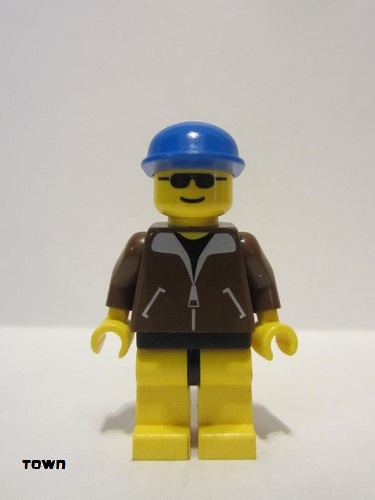 lego 1997 mini figurine trn020 Citizen Jacket Brown - Yellow Legs, Blue Cap 