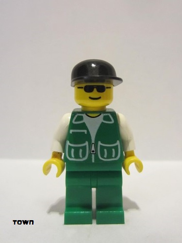 lego 1999 mini figurine pck007 Citizen Jacket Green with 2 Large Pockets - Green Legs, Black Cap 
