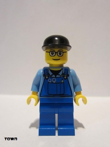 lego 2009 mini figurine ovr039 Citizen Overalls with Tools in Pocket Blue, Black Cap, Glasses 