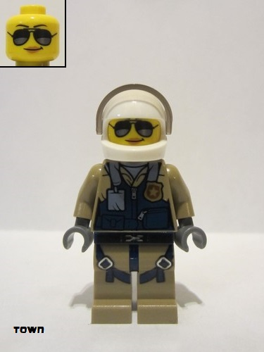lego 2018 mini figurine cty0832 Mountain Police - Officer Female, Pilot with Helmet and Visor 