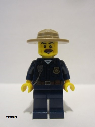 lego 2018 mini figurine cty0870 Mountain Police - Police Chief Male 