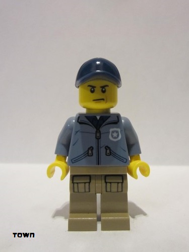 lego 2018 mini figurine cty0883 Mountain Police - Officer Male, Dark Blue Cap, Sand Blue Jacket 