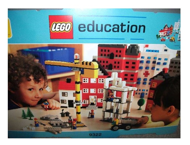 Sets LEGO - Educational and Dacta - 9322 - Town Developers | Minifig-pictures.be