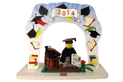 lego 2014 set 850935 Graduation Set 