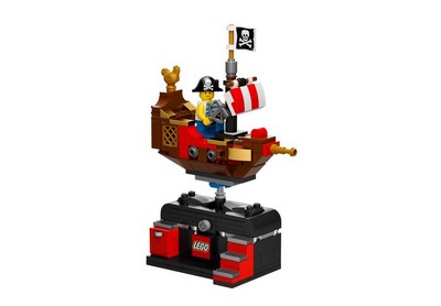 lego 2022 set 5007427 Pirate Adventure Ride (International Yellow Box Release) 