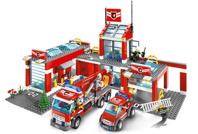 lego 2007 set 7945 Fire Station 