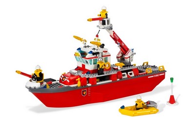 lego 2010 set 7207 Fire Boat 