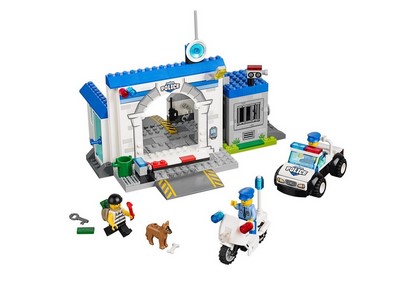 lego 2014 set 10675 Police – The Big Escape 