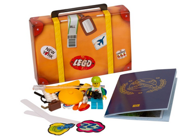 lego 2017 set 5004932 Travel Building Suitcase 